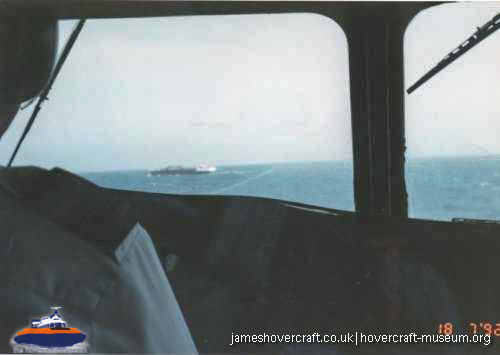 SRN4 crossing the channel -   (submitted by The <a href='http://www.hovercraft-museum.org/' target='_blank'>Hovercraft Museum Trust</a>).
