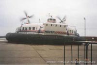 SRN4 hovercraft arriving at Dover -   (The <a href='http://www.hovercraft-museum.org/' target='_blank'>Hovercraft Museum Trust</a>).