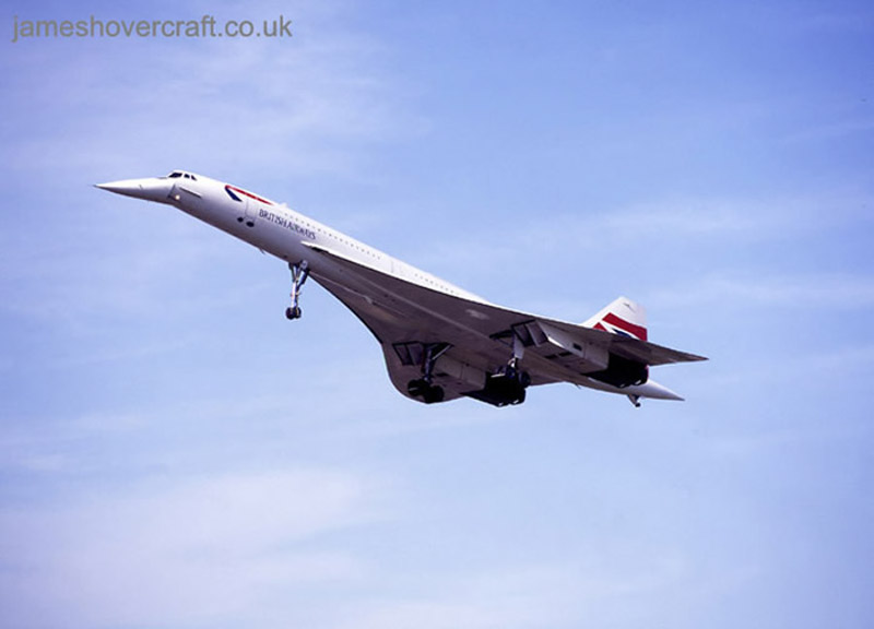 Concorde at London Heathrow - Concorde at LHR, 2002 (Stuart Pearce) (credit: Stuart Pearce).