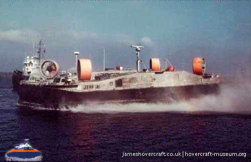 Military Hovercraft - the LCAC -  (credit: The <a href='http://www.hovercraft-museum.org/' target='_blank'>Hovercraft Museum Trust</a>).