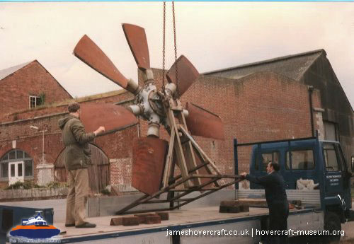 Vosper-Thornycroft VT1 being scrapped -  (credit: The <a href='http://www.hovercraft-museum.org/' target='_blank'>Hovercraft Museum Trust</a>).