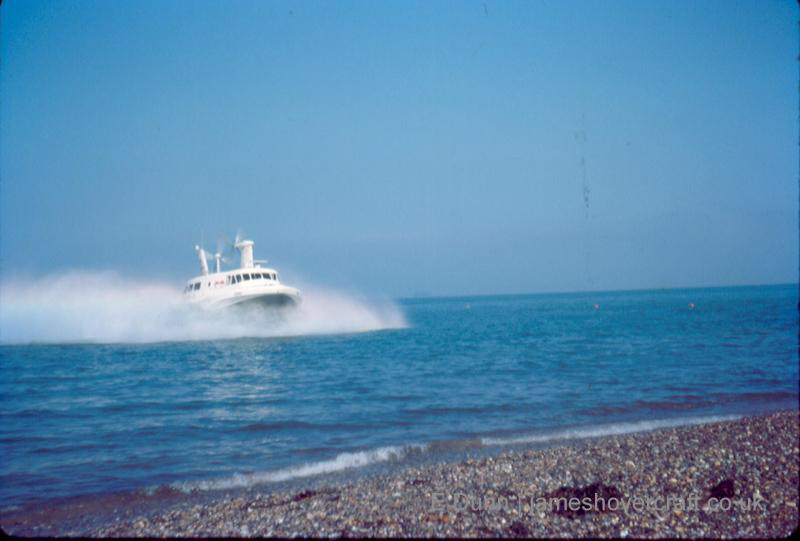 The SRN2 taking passengers - Approaching Southsea (credit: Ernie Dunn by Helen Mabel Smith).